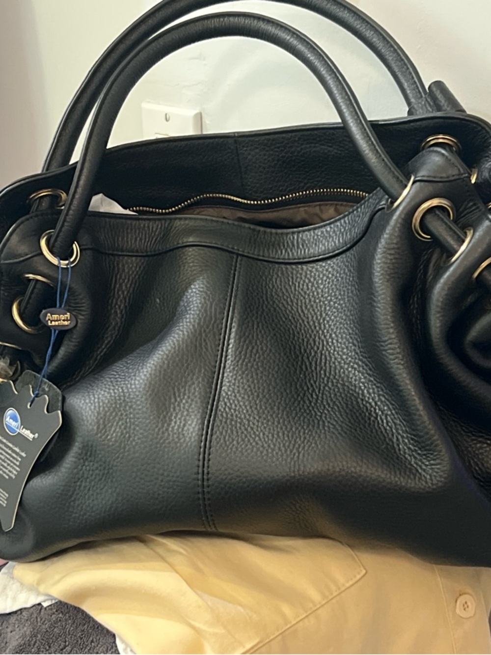 Ameri Leather Classic Black Leather Women’s Satchel - Unbranded